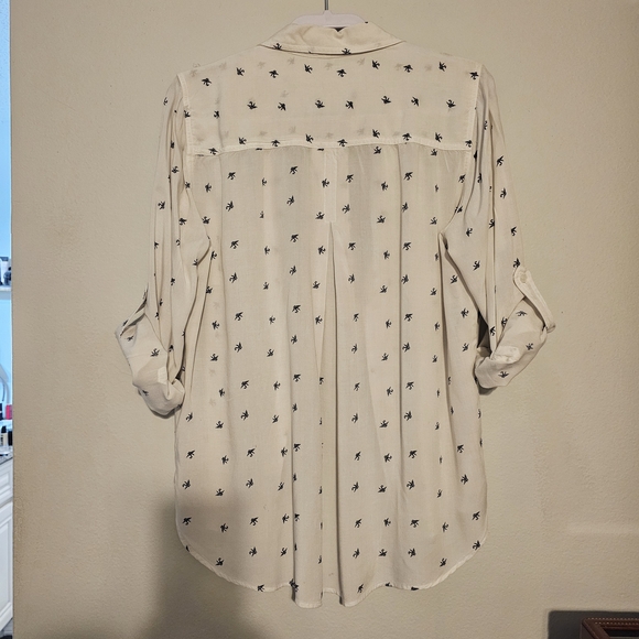 Old Navy White Button-Down Shirt with Navy Mini Print - Picture 5 of 9